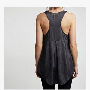 🌟 Elizabeth and James New Everly Black Asymmetrical Sleeveless Top. Size M